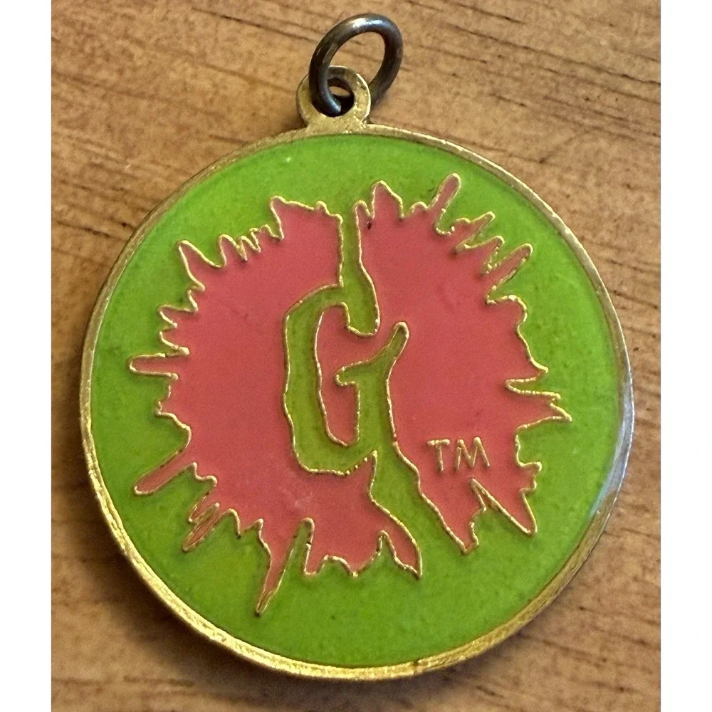 Vintage Round Goosebumps Charm, Hologram on‎ back Rare